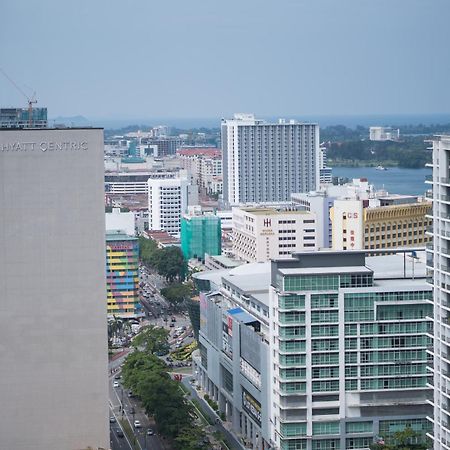 Petronella Suites Apartment @ Jesselton Quay Kota Kinabalu Exteriör bild