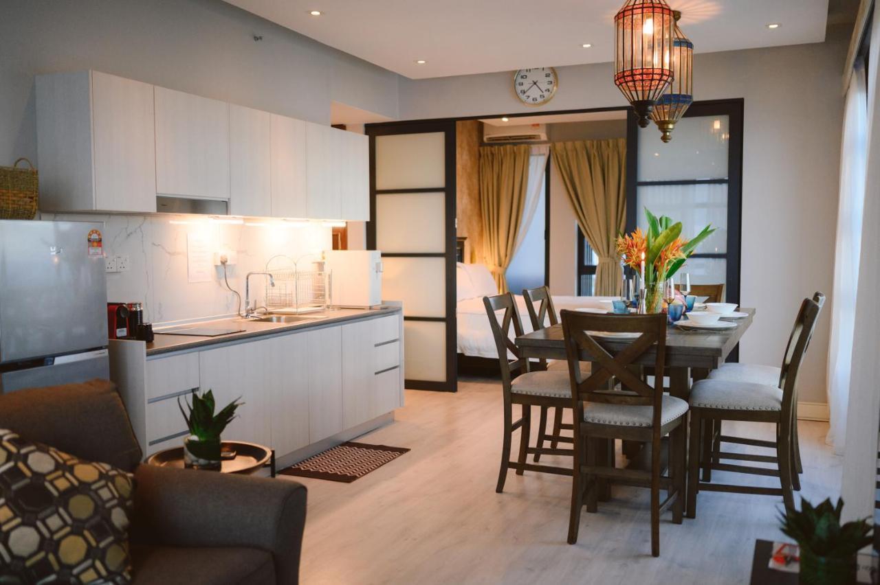 Petronella Suites Apartment @ Jesselton Quay Kota Kinabalu Exteriör bild