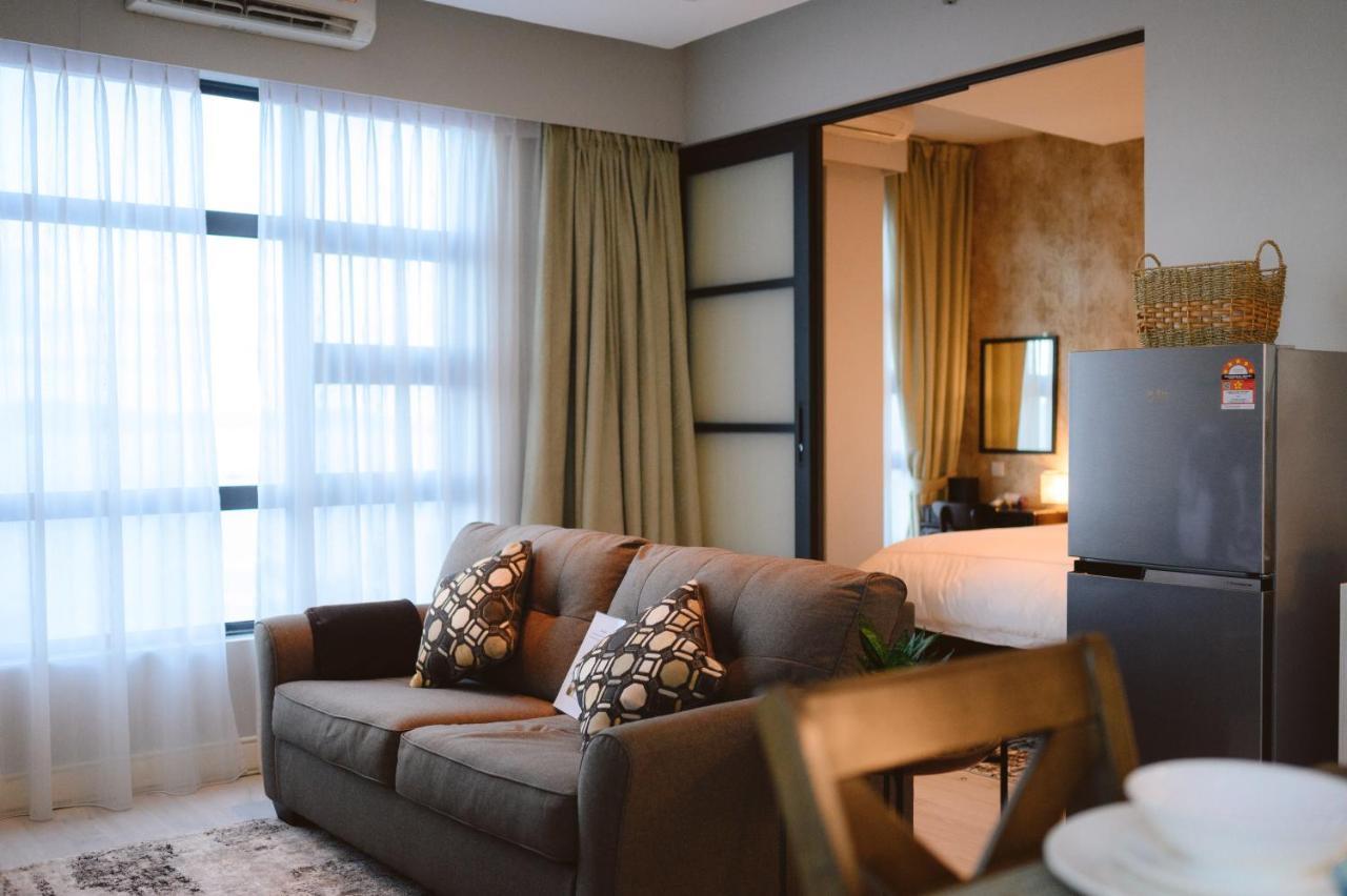 Petronella Suites Apartment @ Jesselton Quay Kota Kinabalu Exteriör bild