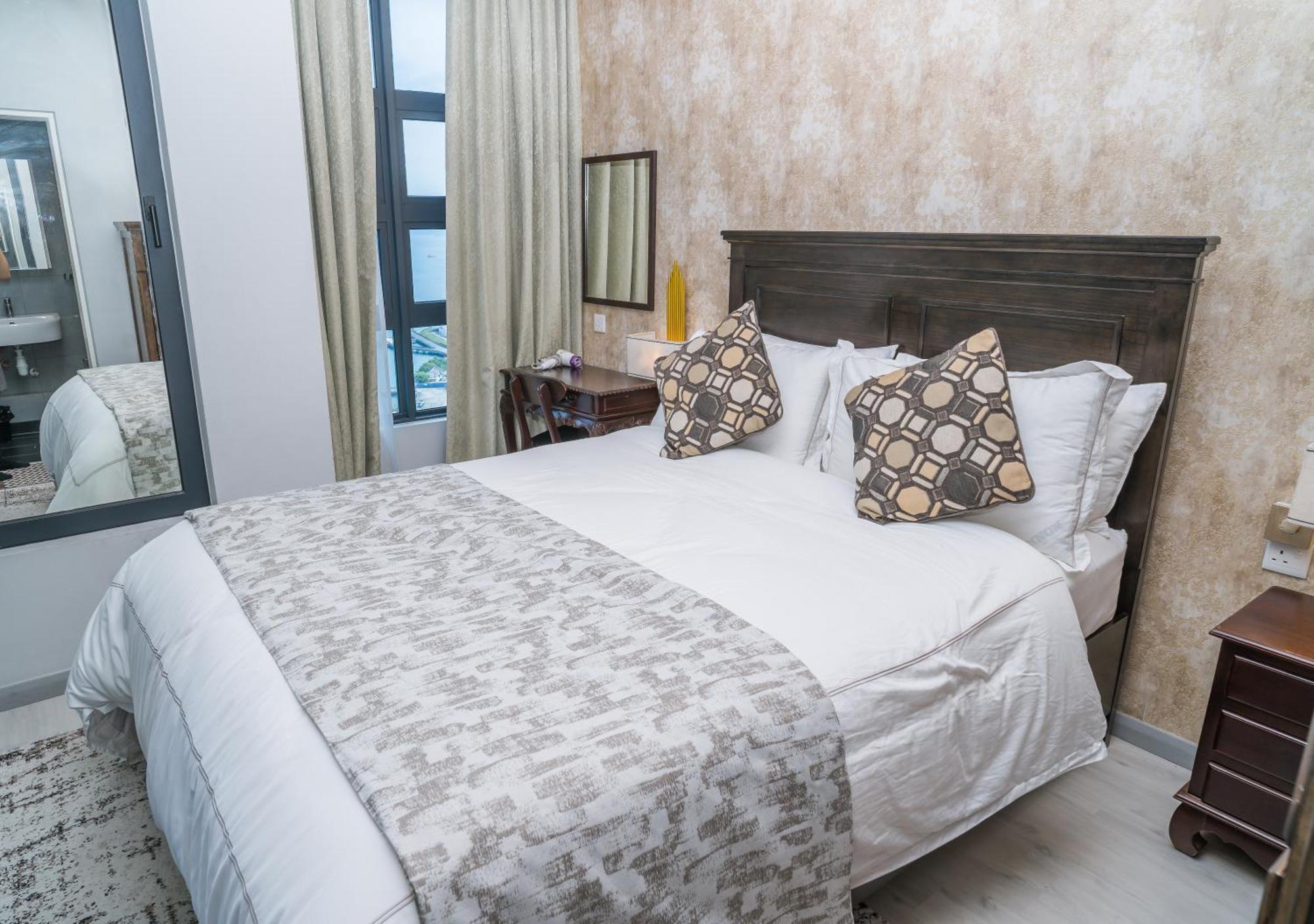 Petronella Suites Apartment @ Jesselton Quay Kota Kinabalu Exteriör bild